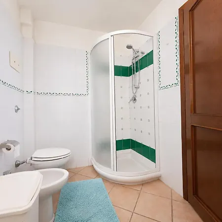 Sea View Two Bedroom Cb And G With Pool 200m From The بيت للعطل