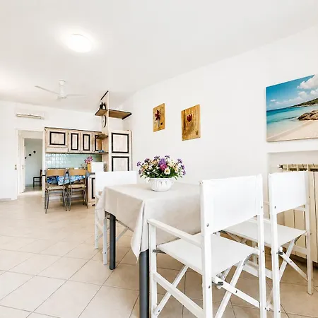 Sea View Two Bedroom Cb And G With Pool 200m From The
