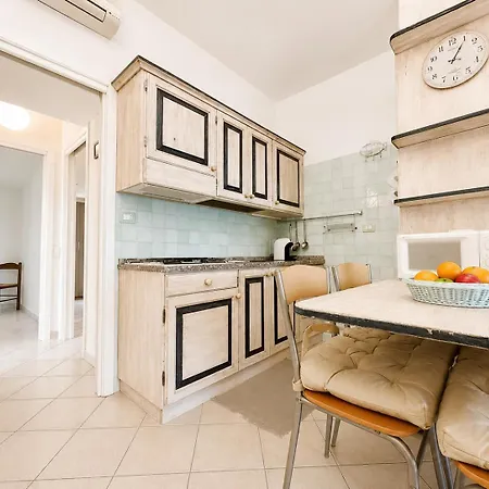 Sea View Two Bedroom Cb And G With Pool 200m From The بيت للعطل *