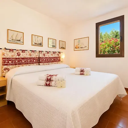 Sea View Two Bedroom Cb And G With Pool 200m From The *
